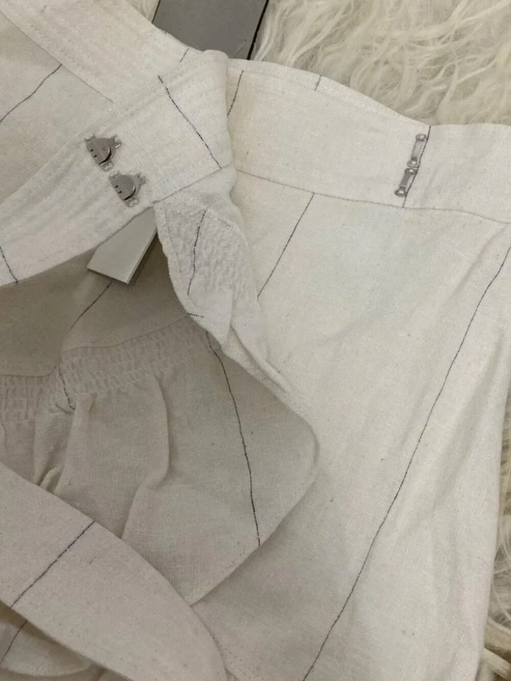 A.L.C. Linen Knee-Length Skirt 2290 - Picture 4 of 9